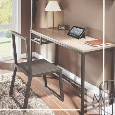 Escritorio en hierro con tapa de MDF